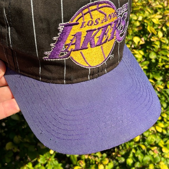 Vintage 90s LA Lakers 🏀 Pinstripe Starter snapback hat baseball cap Los Angeles - Picture 9 of 16